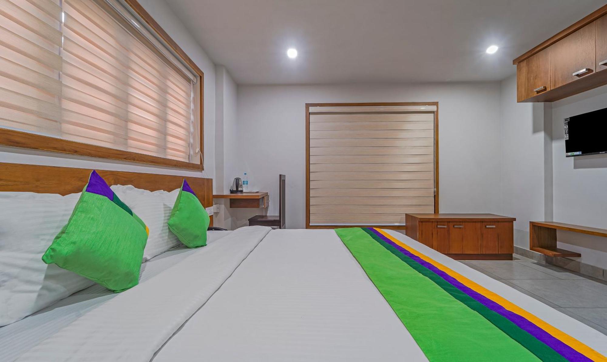 Treebo Regalia Inn Civil Station Kalpatta Ngoại thất bức ảnh